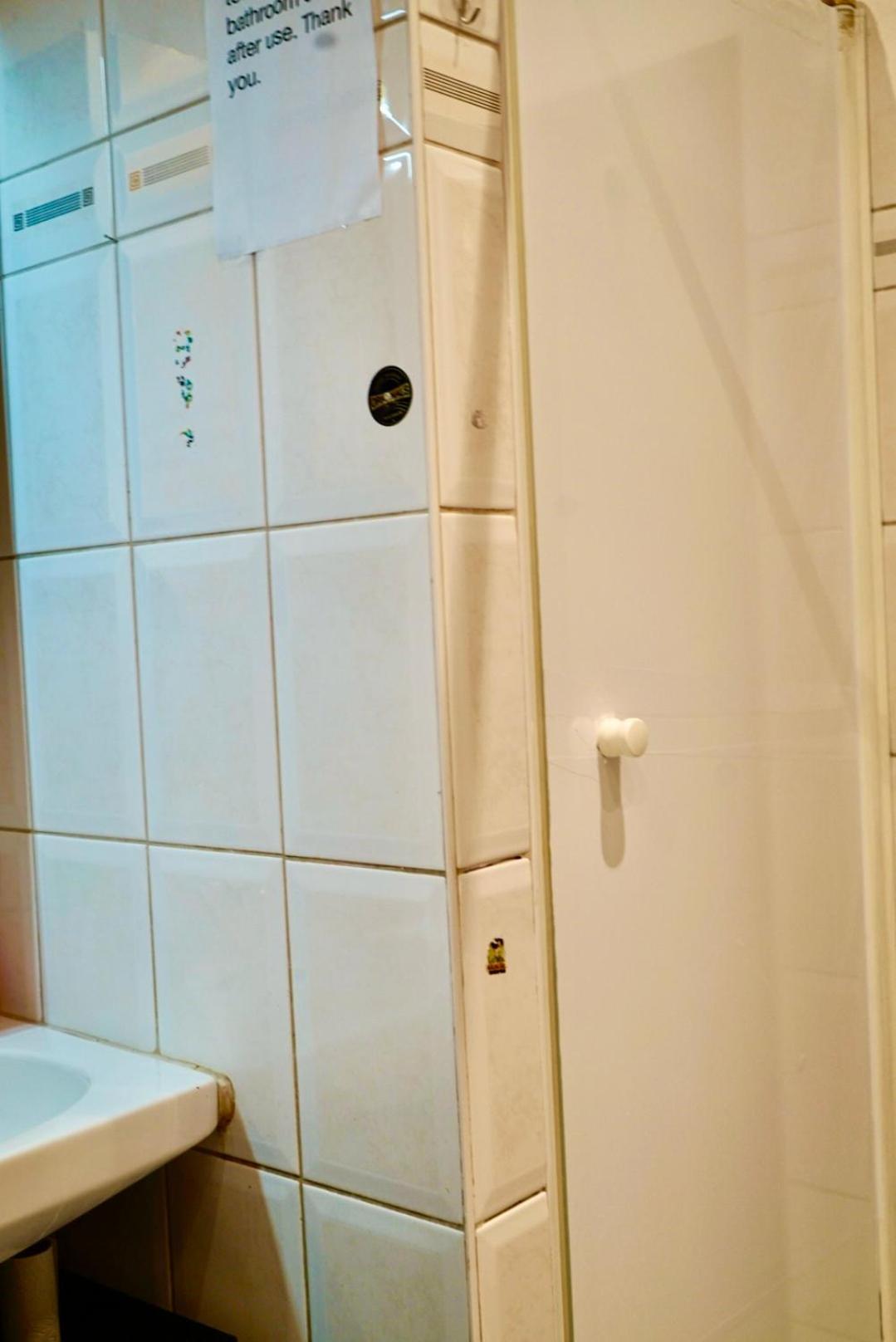 U6 Schoepfwerk Hostel 1 Wien Eksteriør bilde